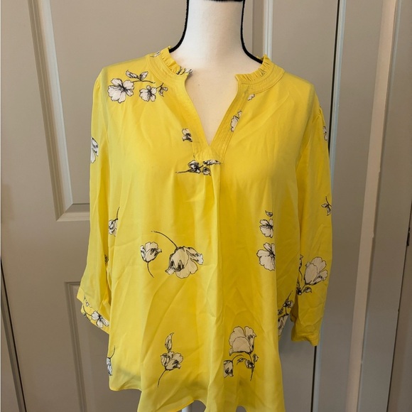 NWT Worthington Petite yellow floral flowy blouse size PXXL - Picture 1 of 16
